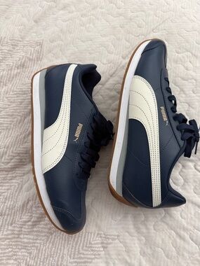 Puma Women’s Navy and White Retro Runner Sneakers